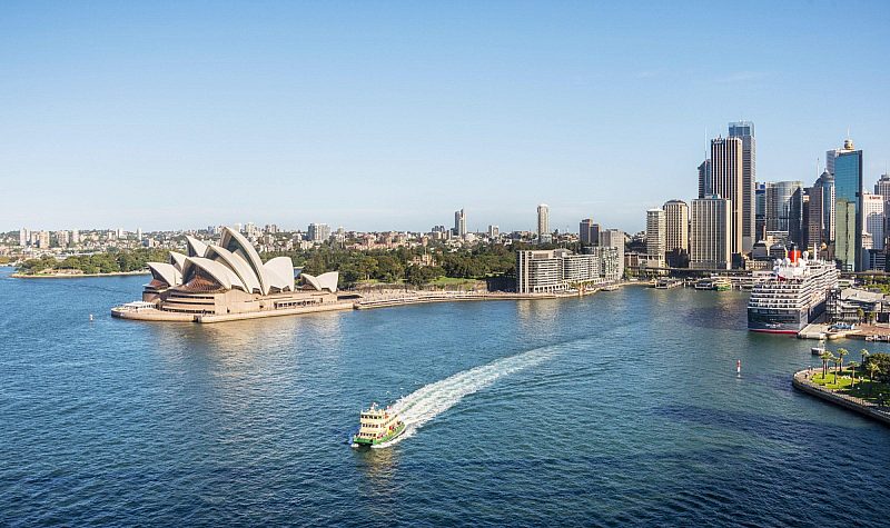 Boat in harbour, Sydney, Australia