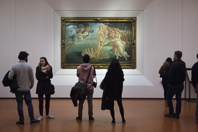 Group of people at Uffizi Gallery looking at The Birth of Venus